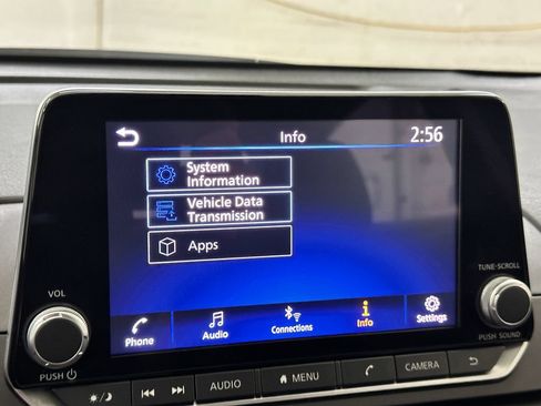Used 2024 Nissan Altima 2.5 SV FWD image 43