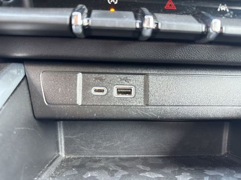 Used 2023 Chevrolet Colorado Trail Boss w/ Technology Package image 19