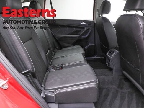 Used 2023 Volkswagen Tiguan SE AWD/4WD image 21