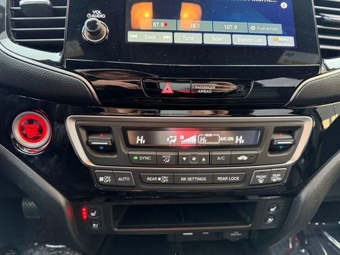 Used 2024 Honda Passport Black Edition image 20