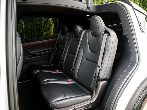 Used 2020 Tesla Model X Long Range image 30