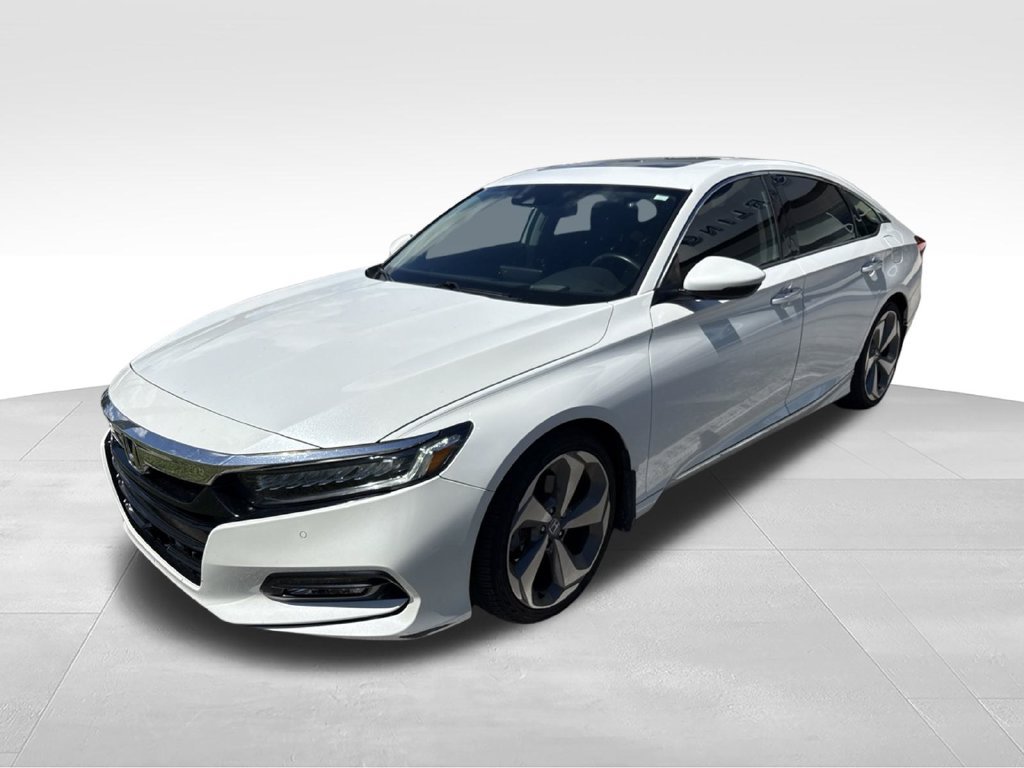 Used 2018 Honda Accord Touring image 2