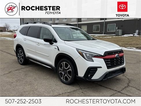 Used 2024 Subaru Ascent Limited w/ Technology Package image 1