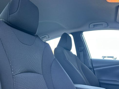 Certified 2021 Toyota Prius LE w/ Carpet Mat Package (TMS) FWD image 16