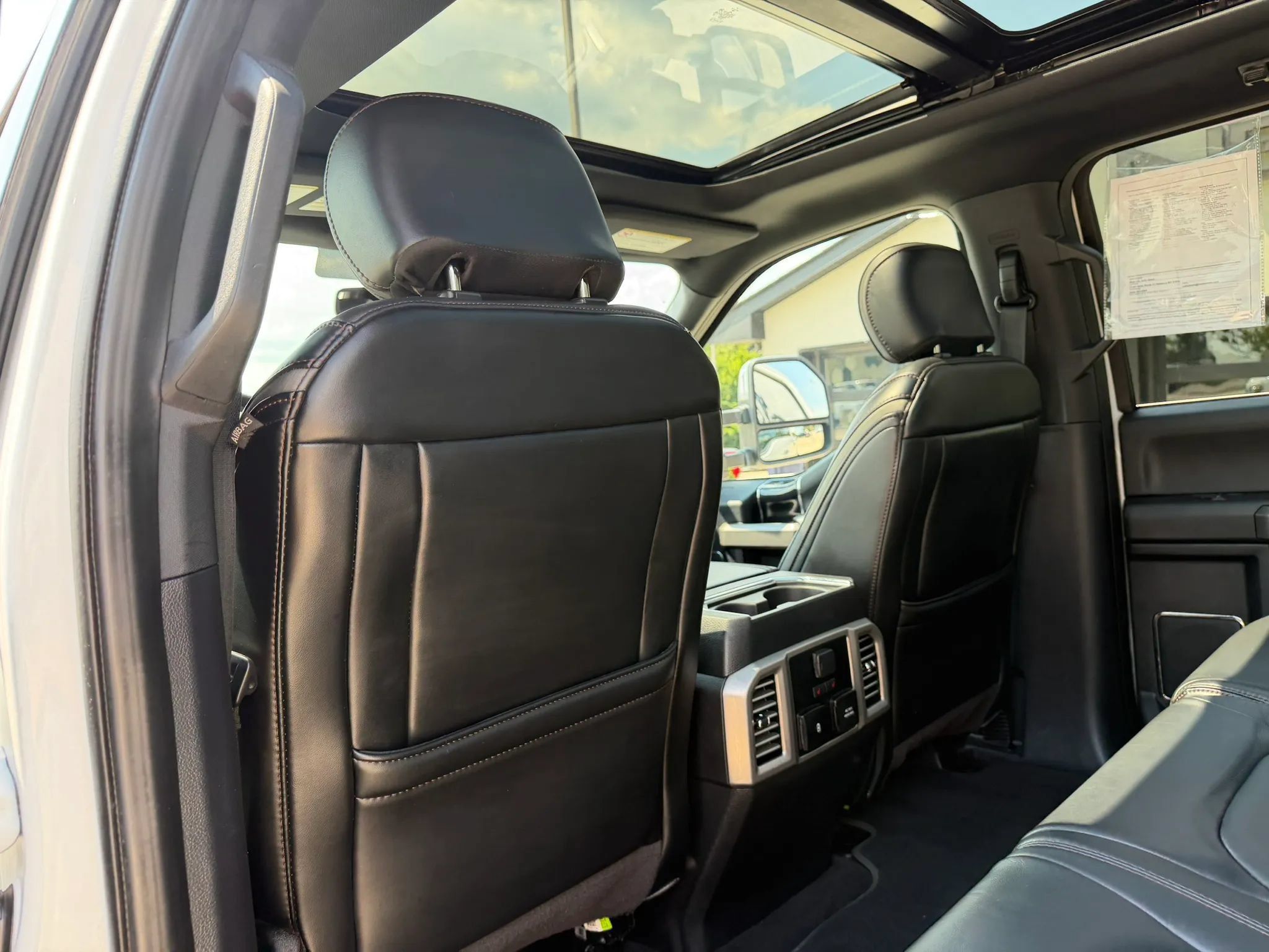 Used 2020 Ford F350 Platinum w/ FX4 Off-Road Package AWD/4WD image 39