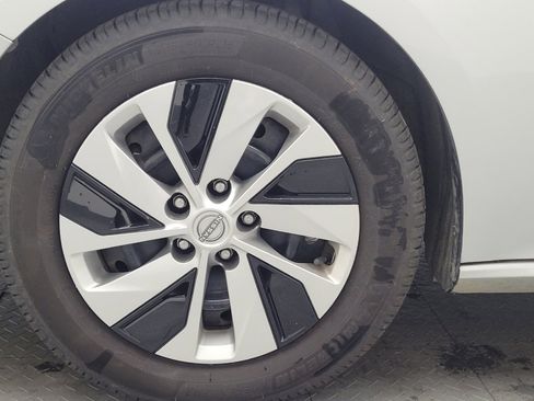 Used 2023 Nissan Altima 2.5 S FWD image 31