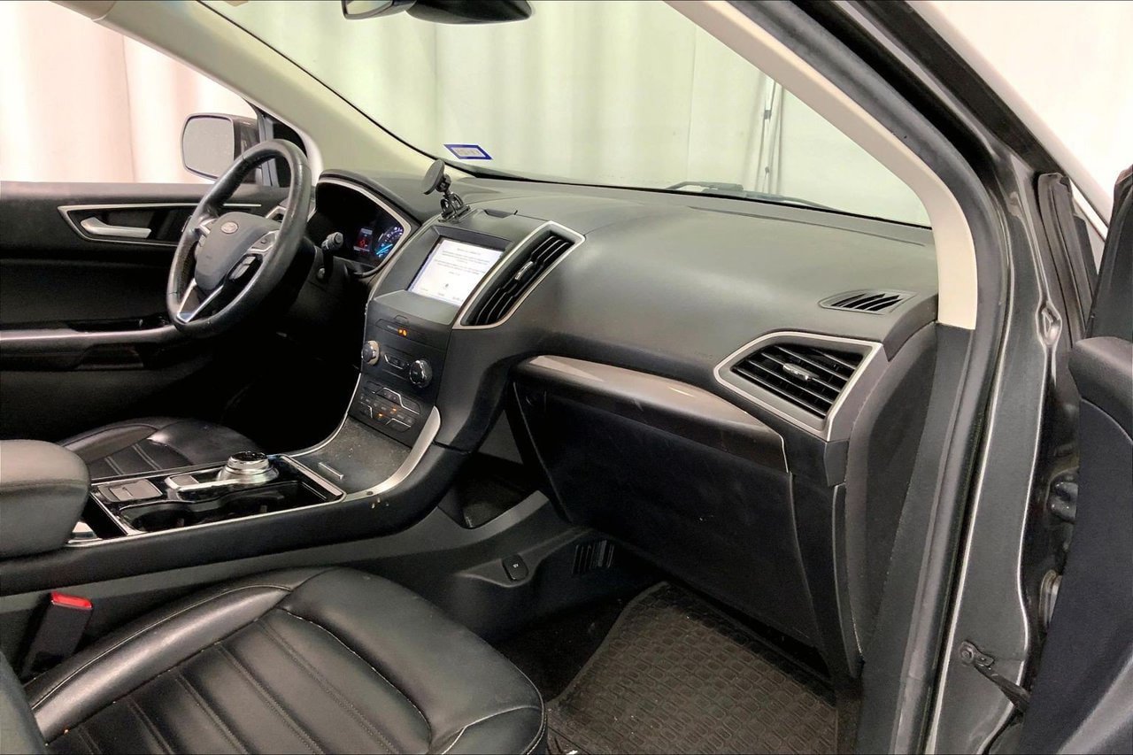 Used 2019 Ford Edge SEL w/ Equipment Group 201A FWD image 28