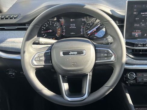 Certified 2024 Jeep Compass Latitude image 13