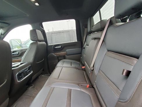 Used 2021 GMC Sierra 2500 Denali w/ Denali Ultimate Package AWD/4WD image 5