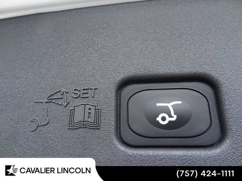 Used 2026 Lincoln Nautilus Premier w/ Equipment Group 102A AWD/4WD image 11