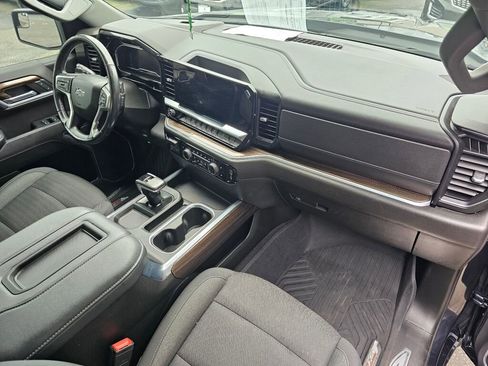 Used 2022 Chevrolet Silverado 1500 RST AWD/4WD image 10