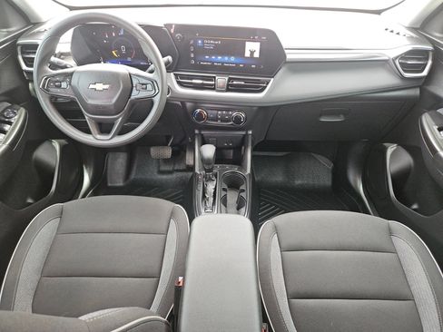 Used 2025 Chevrolet TrailBlazer LS w/ LS Confidence Package FWD image 16