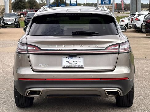 Used 2021 Lincoln Nautilus Reserve FWD image 5