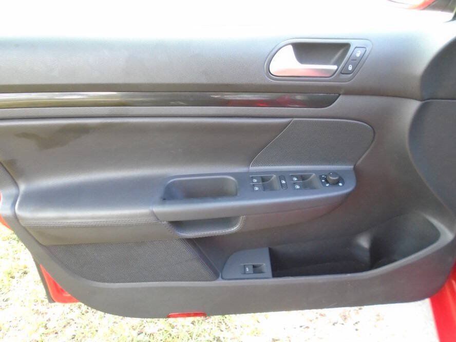 Used 2014 Volkswagen Jetta TDI FWD image 18