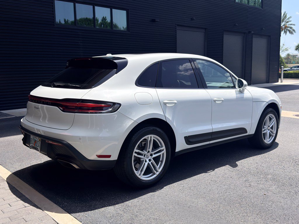 Used 2022 Porsche Macan AWD/4WD image 5