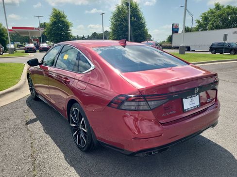 Certified 2023 Honda Accord Touring image 5