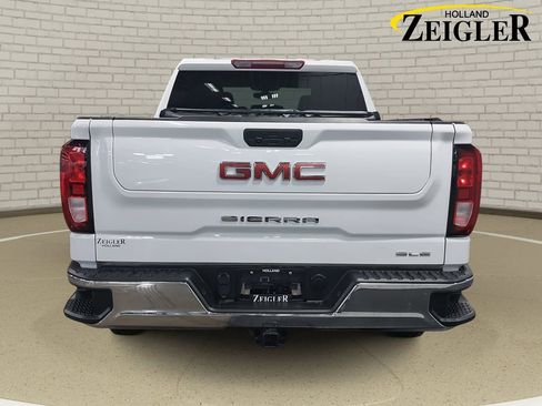 Used 2022 GMC Sierra 1500 SLE image 6