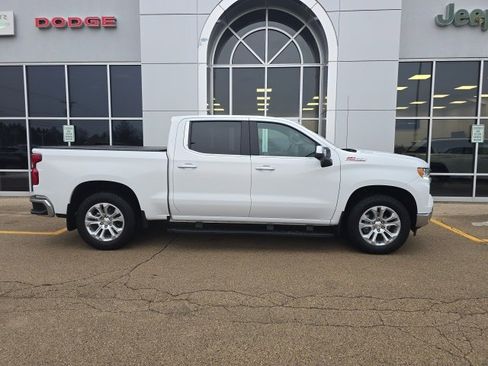 Used 2024 Chevrolet Silverado 1500 LTZ image 3