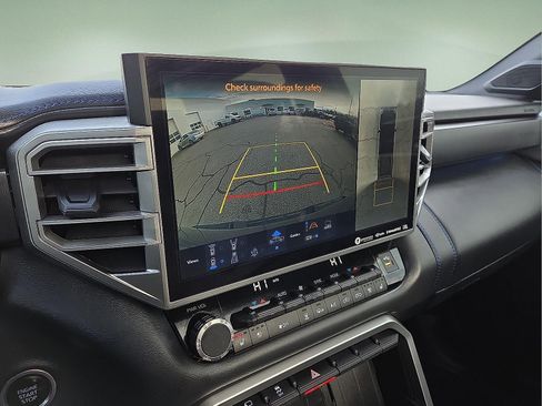 Used 2022 Toyota Tundra Platinum image 15