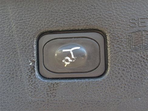 Used 2020 Ford Edge Titanium image 10