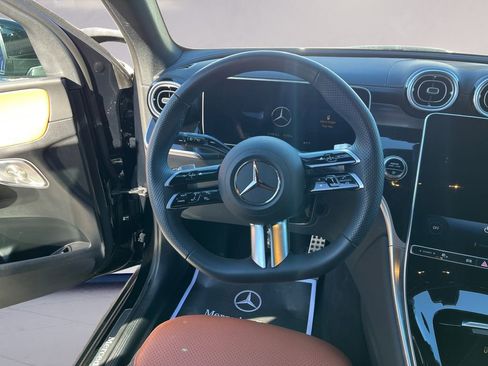 Certified 2025 Mercedes-Benz GLC 300 4MATIC image 8