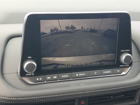 Used 2026 Nissan Rogue SV FWD image 15