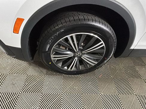 Used 2024 Volkswagen Tiguan Wolfsburg Edition AWD/4WD image 9