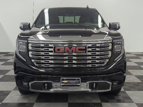 Used 2025 GMC Sierra 1500 Denali AWD/4WD image 2