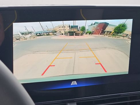 New 2026 Chevrolet Trax ACTIV w/ Driver Confidence Package FWD image 16