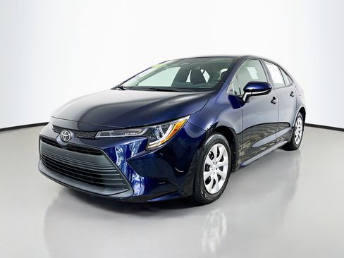 Used 2023 Toyota Corolla LE FWD image 10