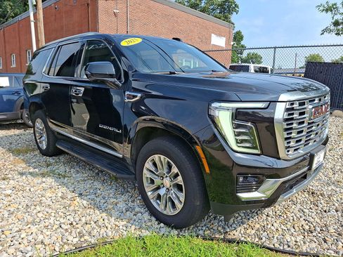 Used 2025 GMC Yukon Denali AWD/4WD image 3
