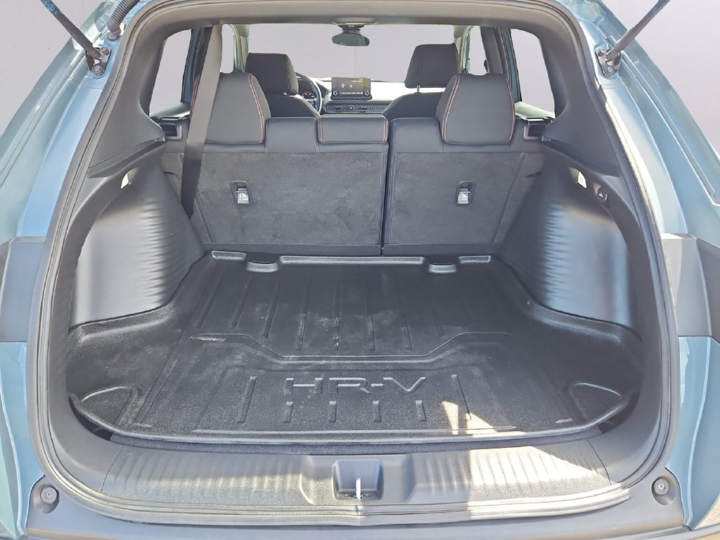 Certified 2025 Honda HR-V Sport image 30