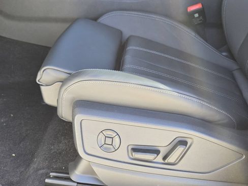 Used 2025 Audi Q5 Prestige AWD/4WD image 28