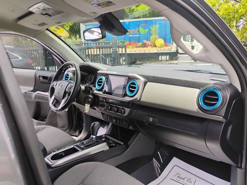 Used 2021 Toyota Tacoma SR5 RWD image 30