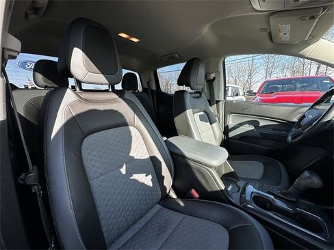 Used 2019 Chevrolet Colorado Z71 image 34