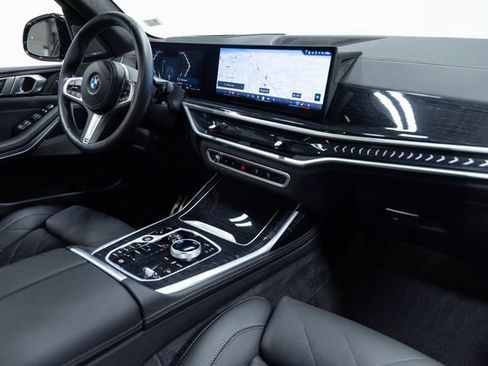 Used 2024 BMW X7 xDrive40i w/ Executive Package image 26