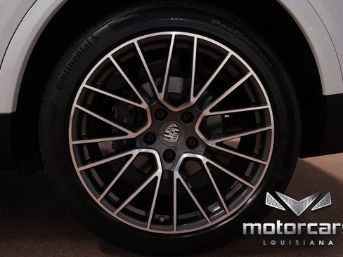 Used 2021 Porsche Cayenne AWD/4WD image 20