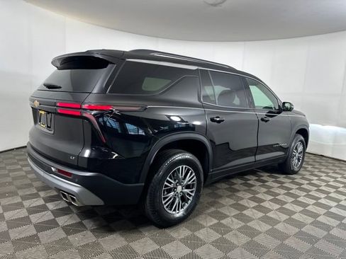 Used 2024 Chevrolet Traverse LT w/ Trailering Package image 3