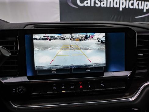 Used 2024 Chevrolet Silverado 1500 LT w/ Z71 Off-Road Package image 16