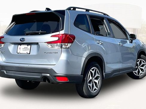 Used 2024 Subaru Forester Premium AWD/4WD image 6