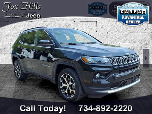 Certified 2024 Jeep Compass Limited AWD/4WD image 1