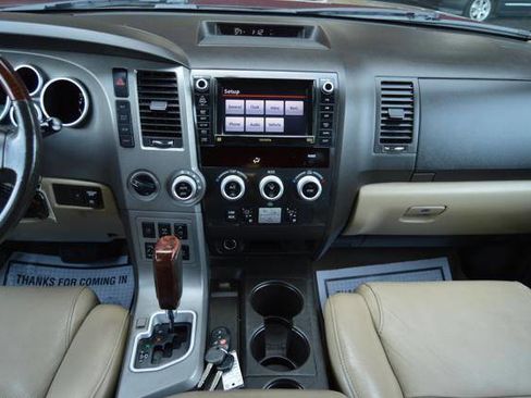 Used 2011 Toyota Sequoia Platinum image 22