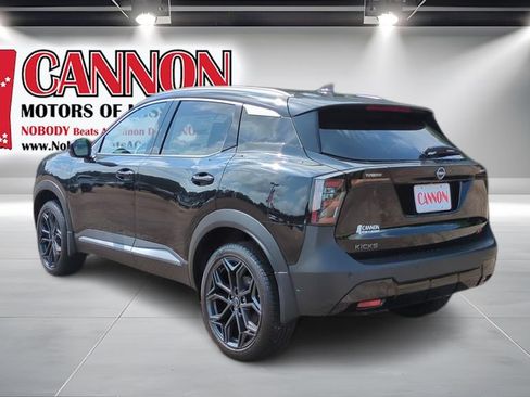 New 2026 Nissan Kicks SR FWD image 7