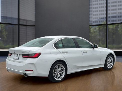 Used 2025 BMW 330i Sedan RWD image 15
