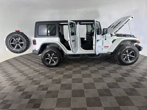 Used 2022 Jeep Wrangler Unlimited Rubicon w/ LED Lighting Group AWD/4WD image 15