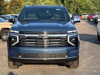 New 2026 Chevrolet Suburban Premier w/ Sun And Tow Package AWD/4WD video 2
