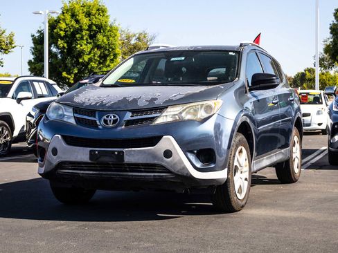 Used 2013 Toyota RAV4 LE FWD image 3