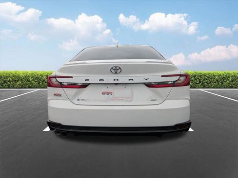 Certified 2025 Toyota Camry SE FWD image 6