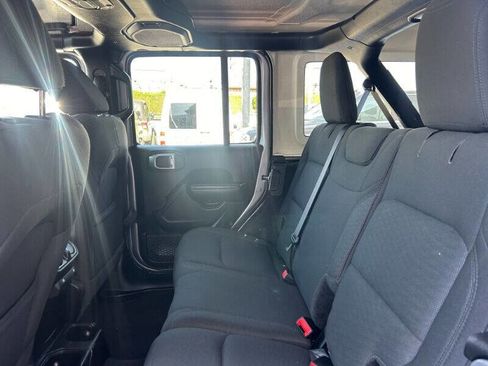 Used 2019 Jeep Wrangler Unlimited Sport S image 18