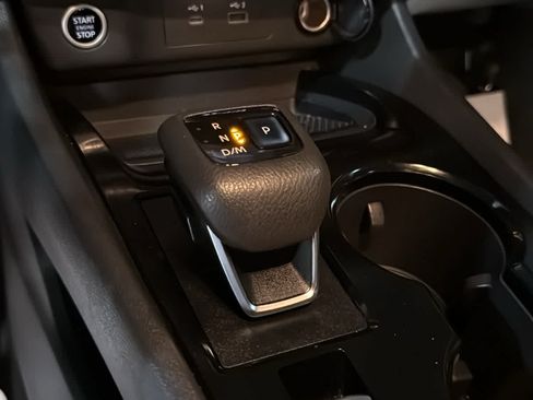 Used 2022 Nissan Rogue SV AWD/4WD image 16